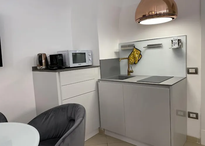 Violante House Apartment